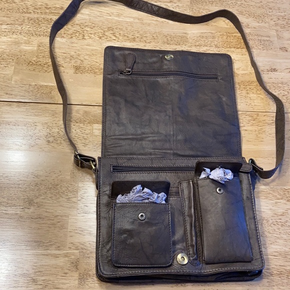 Bundle of four bags - Picture 12 of 13